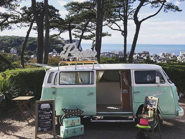 Réaliser une animation photobooth dans un combi Volkswagen pour son mariage à Deauville 14